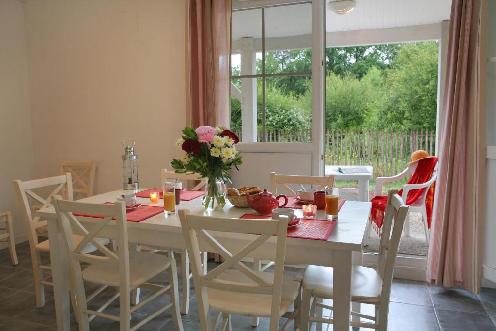 Residence Nemea Les Rives De Saint Brice Ares Quarto foto
